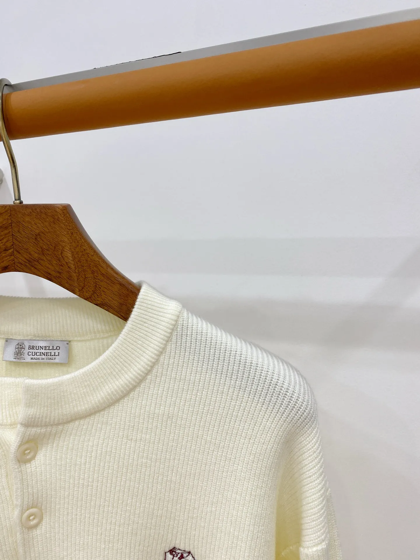 BC Classic is an old-money, gentlemanly and elegant style. The Classic Polo sweater is outlined in lines. There are always some items that can transcend seasons and trends and become eternal Classics. Selected top-quality wool fabrics are soft and silky to the touch, giving you just the right wearing experience in the warm sunshine of autumn and winter. The classic Polo collar design, with exquisite three buttons, is simple yet stylish, showing the unique sophistication and charm of men. It adds a touch of bright color to the whole, highlighting the wearer's unique taste. And the unique line design not only modifies the body shape, but also adds elegance and calmness. Every detail, every stitch and every detail has been carefully crafted to ensure excellent quality and durability! Sizes: M-3XL (48-56)